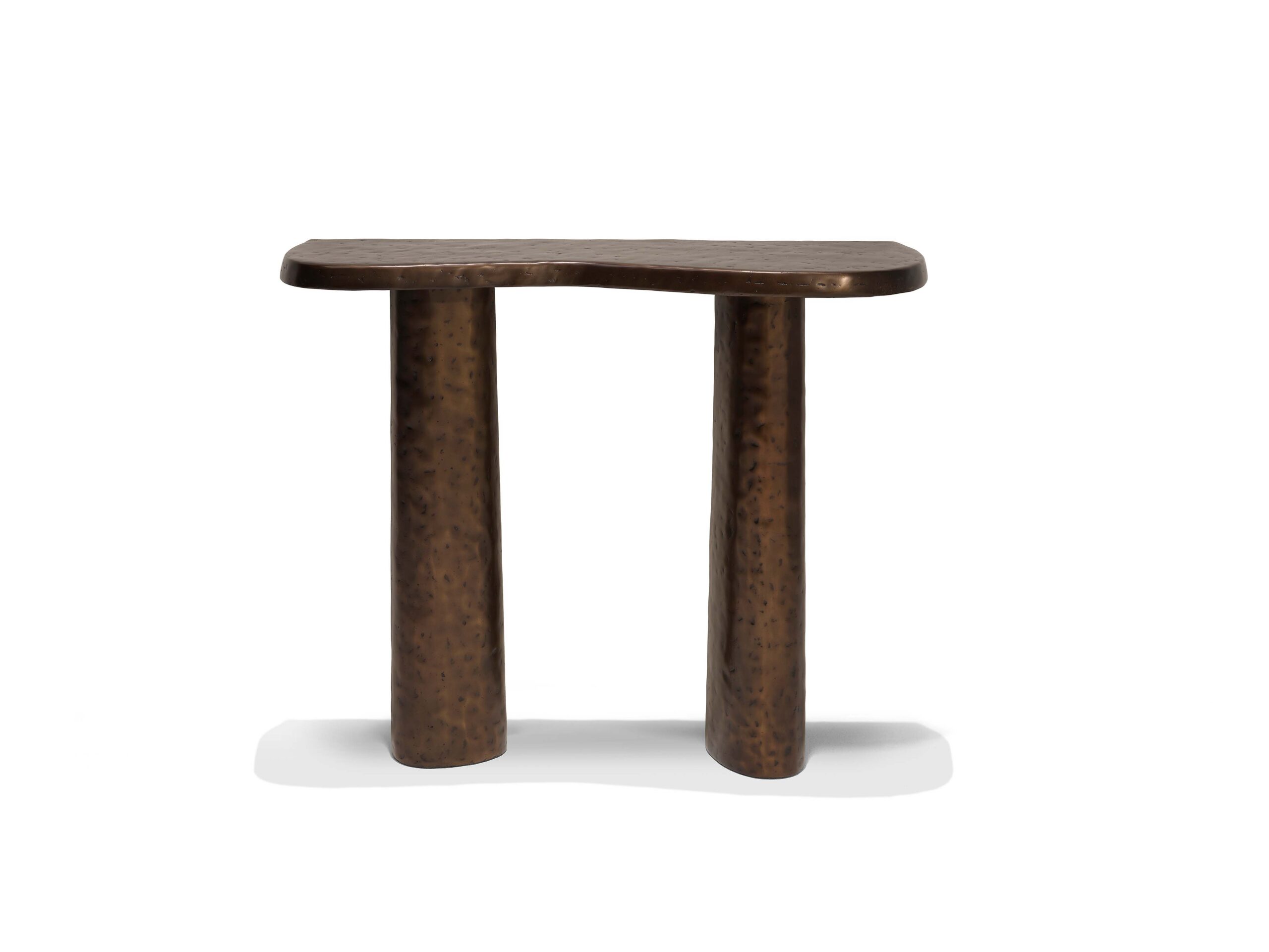 Linteloo Charles console table made of cast aluminum with a bronze finish. The table top has an organic shape.
