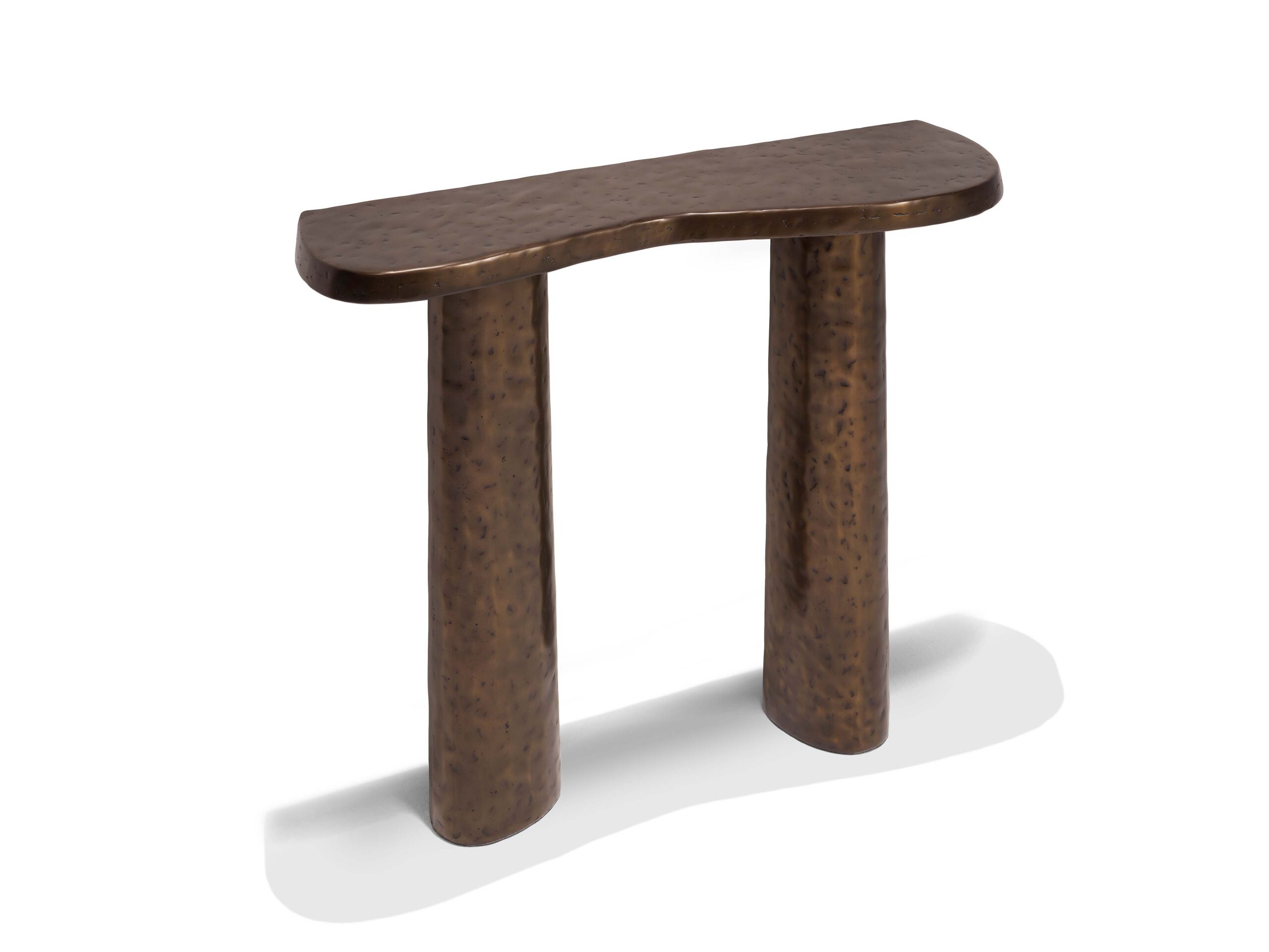 Linteloo Charles console table made of cast aluminum with a bronze finish. The table top has an organic shape.