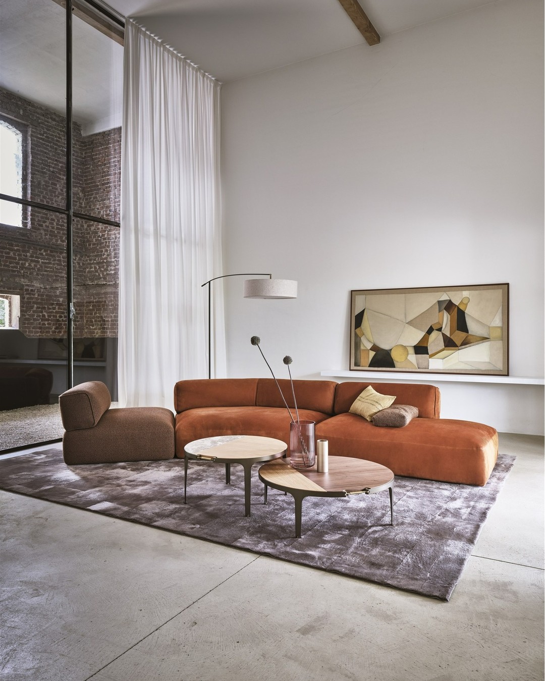 ‘Gilbert' gives you the opportunity to design your own sofa. It allows people to sit at an angle and invites you in for a proper talk. Of course, spending hours lounging in silence with a good book is also an option. Comfort, flexibility and individuality – ‘Gilbert’ has it all. 

Designed by Sebastian Herkner.

#linteloo #modular  #sofa #gilbert #sebastianherkner #clamp #coffeetable #sjoerdvroonland #interior #design