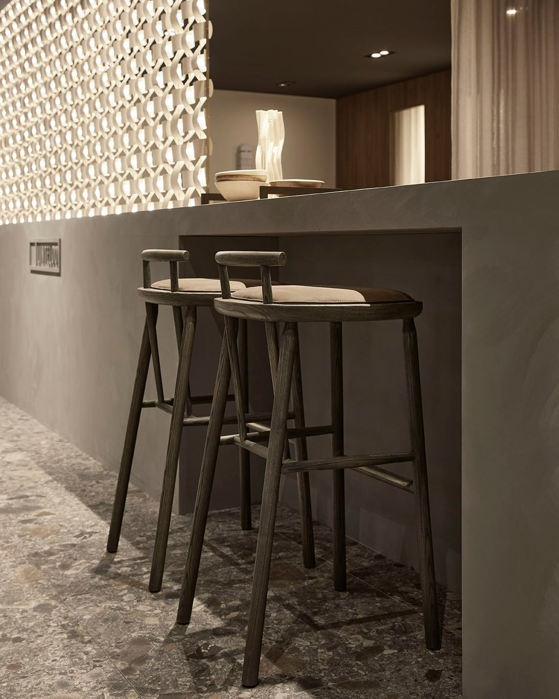 The new 'Oiseau' barstool: a minimalistic, yet utterly stylish bar stool. Delicate, airy, timeless, made of solid ash and set to become another Yabu Pushelberg classic. 

Same as its ‘Oiseau’ brothers and sisters—a dining table, chair and bench—, this barstool is available in a two heights, that allow for a highly individual take of living and dining (or drinking, for that matter). 

#linteloo #oiseau 

Photography: @alexandervanbergephotography 
Styling: @bregjenix @circlestylingstudio 
Ceramics: @marjokedeheer @lisanne.lammers 
Lighting artwork: @rick_tegelaar